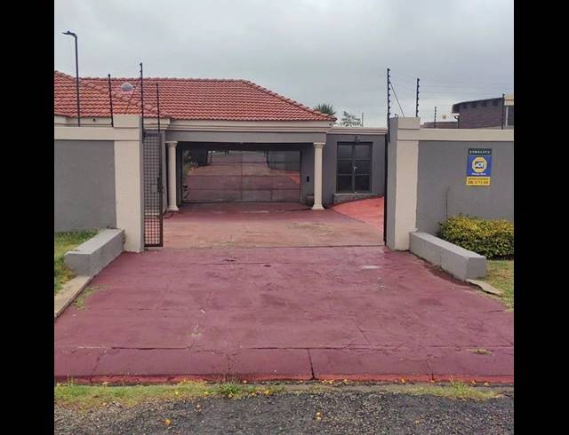 3 BEDROOM HOUSE FOR SALE IN NATURENA
